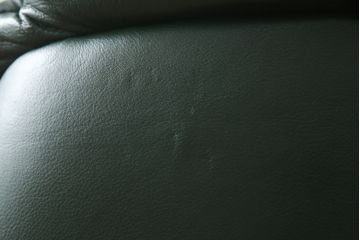 中古　牛本革　ノルウェー　Hjellegjerde(イエリアーダ社)　ノーザンコンフォート　優雅なくつろぎの時間におすすめのリクライニングチェア&オットマン(椅子、アームチェア、フットスツール、北欧、1人掛けソファ)(検索ワード:エコーネス、EKORNES、ストレスレスチェア)(定価約31万円)(R-065805)