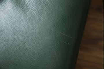 中古　牛本革　ノルウェー　Hjellegjerde(イエリアーダ社)　ノーザンコンフォート　優雅なくつろぎの時間におすすめのリクライニングチェア&オットマン(椅子、アームチェア、フットスツール、北欧、1人掛けソファ)(検索ワード:エコーネス、EKORNES、ストレスレスチェア)(定価約31万円)(R-065805)