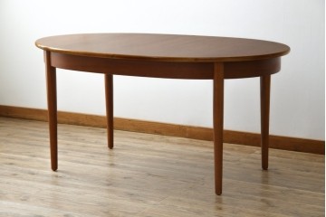 イギリスヴィンテージ　チーク材　北欧スタイルにおすすめなダイニングテーブル　(R-065818)