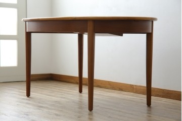 イギリスヴィンテージ　チーク材　北欧スタイルにおすすめなダイニングテーブル　(R-065818)