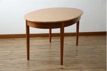 イギリスヴィンテージ　チーク材　北欧スタイルにおすすめなダイニングテーブル　(R-065818)