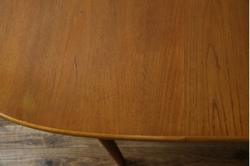 イギリスヴィンテージ　チーク材　北欧スタイルにおすすめなダイニングテーブル　(R-065818)