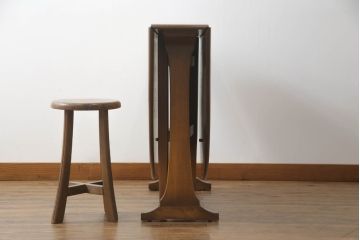 イギリスビンテージ　ERCOL(アーコール)　流れるような木目が目を惹くドロップリーフテーブル(ダイニングテーブル、2人掛け、4人掛け、バタフライテーブル、ゲートレッグテーブル、ラウンドテーブル、食卓、エクステンションテーブル、ヴィンテージ、英国)(R-065827)