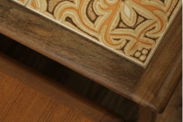 イギリスビンテージ　G-PLAN(ジープラン)　タイルトップがお洒落なネストテーブル(サイドテーブル、カフェテーブル、コーヒーテーブル、ローテーブル、英国、ヴィンテージ、北欧)(R-065832)