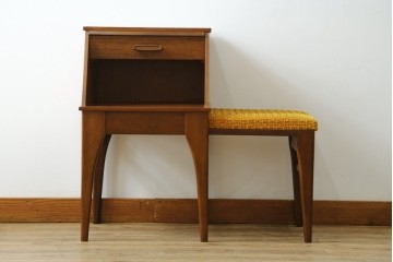 イギリスビンテージ　CHiPPY TELEPHONE SEATS　チーク材とバーチ材製のテレフォンベンチ　(R-065834)