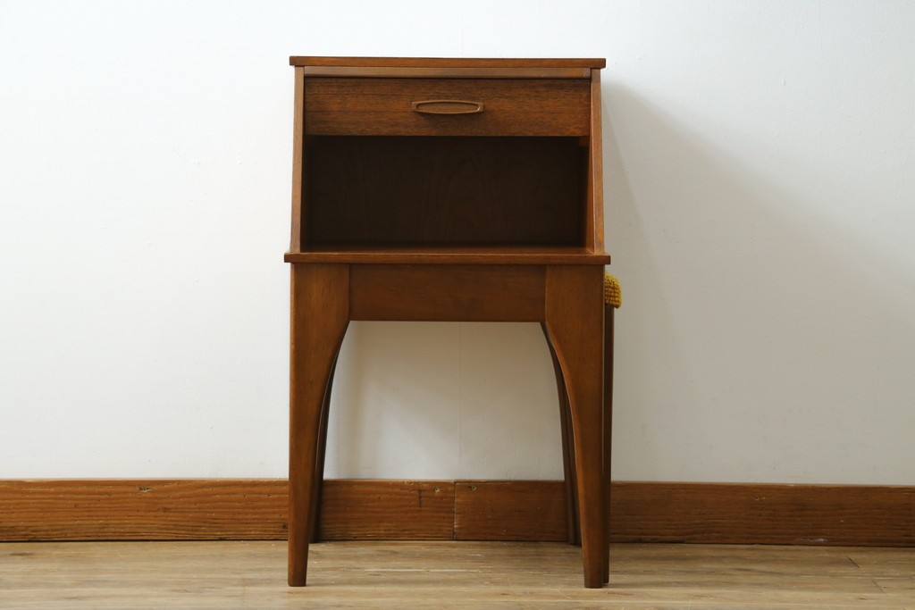 イギリスビンテージ　CHiPPY TELEPHONE SEATS　チーク材とバーチ材製のテレフォンベンチ　(R-065834)