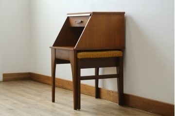 イギリスビンテージ　CHiPPY TELEPHONE SEATS　チーク材とバーチ材製のテレフォンベンチ　(R-065834)