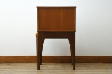 イギリスビンテージ　CHiPPY TELEPHONE SEATS　チーク材とバーチ材製のテレフォンベンチ　(R-065834)