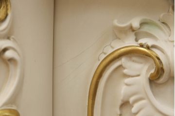 中古　イタリア高級家具　SILIK(シリック)　幅約3mの特大サイズ!!　ロココ調の華やかな装飾が美しいサイドボード(収納棚、戸棚、サイドキャビネット、コンソールテーブル)(定価約200万円)(R-065838)