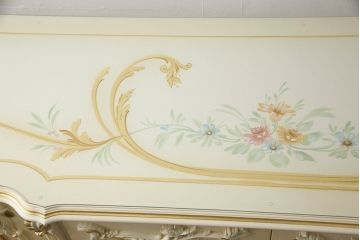 中古　美品　イタリア高級家具　SILIK(シリック)　ロココ調の豪華な装飾が優美なサイドボード(サイドキャビネット、戸棚、収納棚、引き出し)(R-065839)