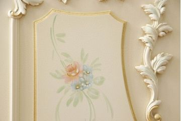 中古　美品　イタリア高級家具　SILIK(シリック)　ロココ調の豪華な装飾が優美なサイドボード(サイドキャビネット、戸棚、収納棚、引き出し)(R-065839)