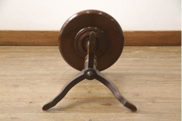 イギリスアンティーク　マホガニー材　クラシカルな空間づくりにおすすめなワインテーブル(サイドテーブル、コーヒーテーブル、カフェテーブル、丸テーブル、ラウンドテーブル、花台、英国)(R-065842)