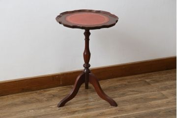 イギリスビンテージ　レザートップが目を惹くワインテーブル(サイドテーブル、コーヒーテーブル、カフェテーブル、丸テーブル、ラウンドテーブル、花台、英国、ヴィンテージ)(R-065843)