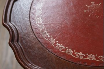 イギリスビンテージ　レザートップが目を惹くワインテーブル(サイドテーブル、コーヒーテーブル、カフェテーブル、丸テーブル、ラウンドテーブル、花台、英国、ヴィンテージ)(R-065843)