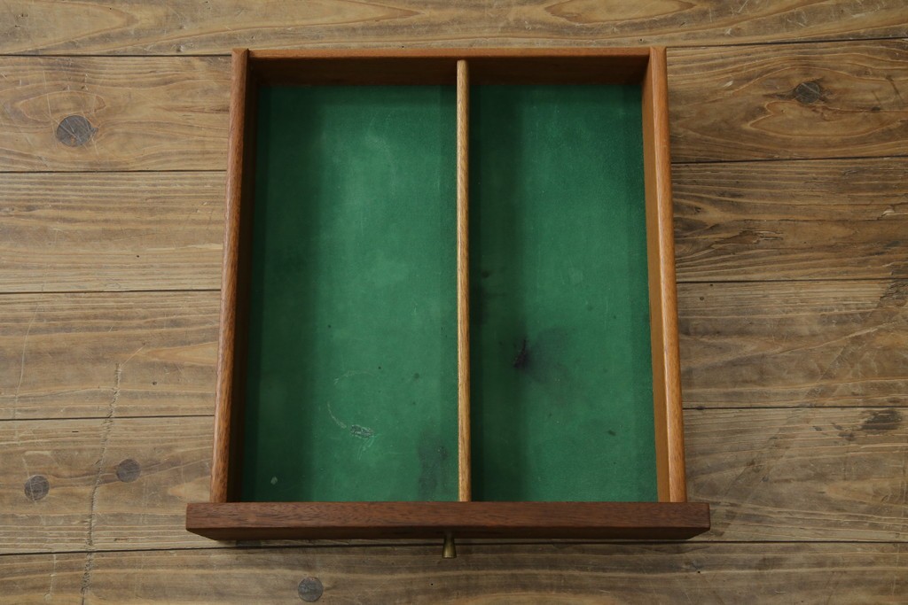 イギリスビンテージ　nathan(ネイサン)社　希少モデル!　チーク材　スタイリッシュなサイドボード　(R-065849)