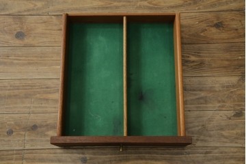 イギリスビンテージ　nathan(ネイサン)社　希少モデル!　チーク材　スタイリッシュなサイドボード　(R-065849)