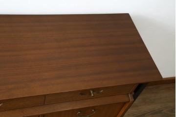 イギリスビンテージ　nathan(ネイサン)社　希少モデル!　チーク材　スタイリッシュなサイドボード　(R-065849)