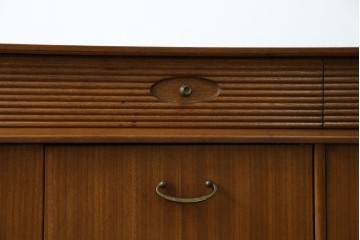 イギリスビンテージ　nathan(ネイサン)社　希少モデル!　チーク材　スタイリッシュなサイドボード　(R-065849)