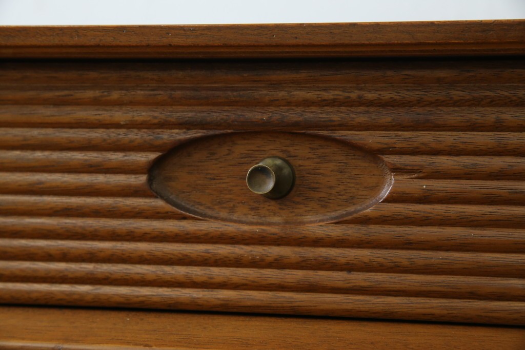 イギリスビンテージ　nathan(ネイサン)社　希少モデル!　チーク材　スタイリッシュなサイドボード　(R-065849)