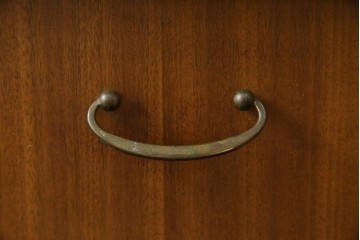 イギリスビンテージ　nathan(ネイサン)社　希少モデル!　チーク材　スタイリッシュなサイドボード　(R-065849)