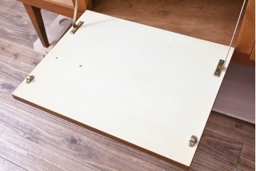 イギリスビンテージ　チーク材　北欧スタイルにおすすめ!!優しい木の温もり溢れるサイドボード　(R-065852)