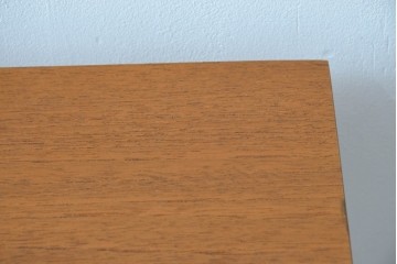 イギリスビンテージ　チーク材　北欧スタイルにおすすめ!!優しい木の温もり溢れるサイドボード　(R-065852)