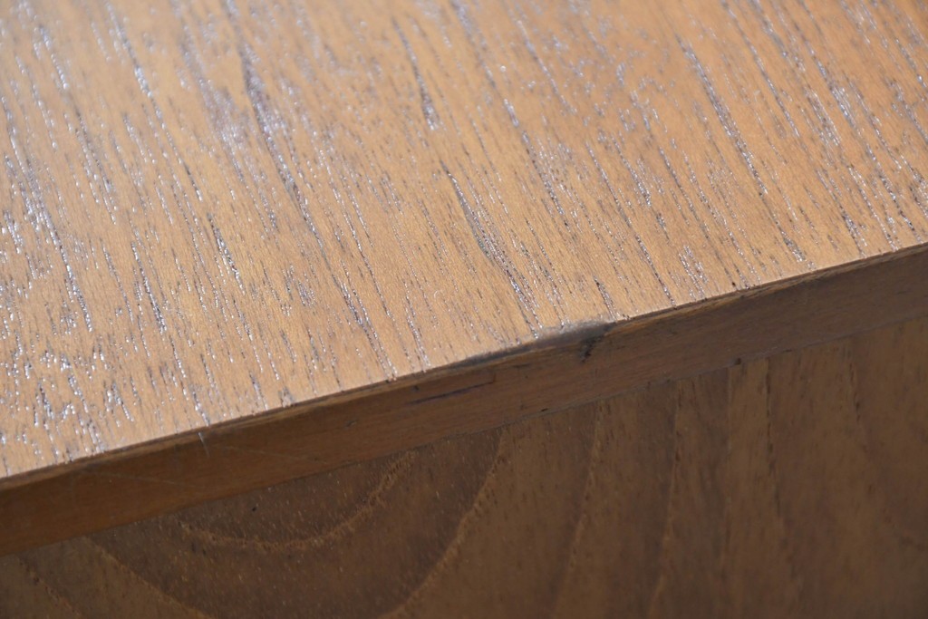 イギリスビンテージ　チーク材　北欧スタイルにおすすめ!!優しい木の温もり溢れるサイドボード　(R-065852)