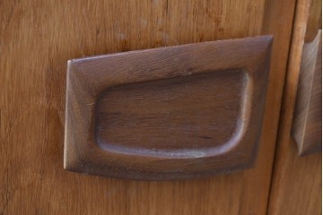 イギリスビンテージ　チーク材　北欧スタイルにおすすめ!!優しい木の温もり溢れるサイドボード　(R-065852)