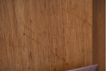 イギリスビンテージ　チーク材　北欧スタイルにおすすめ!!優しい木の温もり溢れるサイドボード　(R-065852)