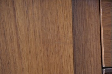 イギリスビンテージ　チーク材　北欧スタイルにおすすめ!!優しい木の温もり溢れるサイドボード　(R-065852)