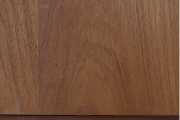 イギリスビンテージ　チーク材　北欧スタイルにおすすめ!!優しい木の温もり溢れるサイドボード　(R-065852)