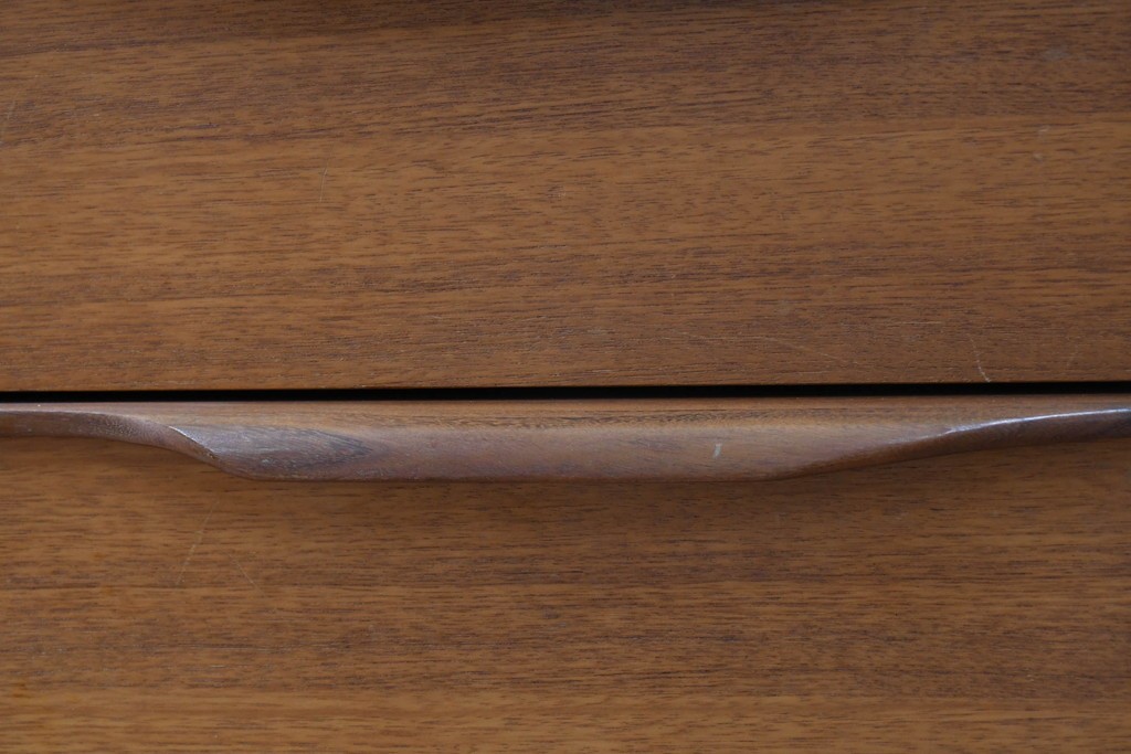 イギリスビンテージ　チーク材　北欧スタイルにおすすめ!!優しい木の温もり溢れるサイドボード　(R-065852)