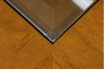 中古　DREXEL HERITAGE(ドレクセルヘリテイジ)　高級感たっぷりなガラストップのセンターテーブル(ローテーブル、リビングテーブル、カクテルテーブル)(定価約60万円)(R-065859)