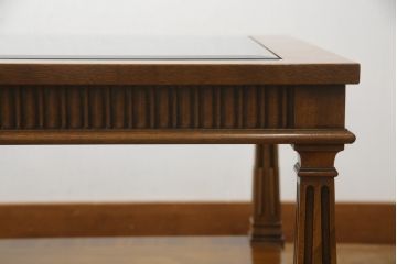 中古　DREXEL HERITAGE(ドレクセルヘリテイジ)　高級感たっぷりなガラストップのセンターテーブル(ローテーブル、リビングテーブル、カクテルテーブル)(定価約60万円)(R-065859)
