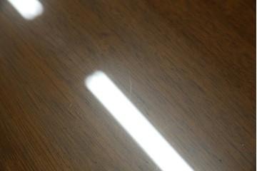 中古　DREXEL HERITAGE(ドレクセルヘリテイジ)　Triune(トライユン)シリーズ　すっきりした佇まいのエンドテーブル　(R-065862)