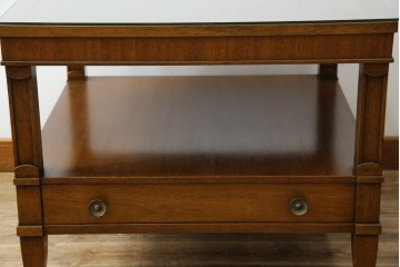 中古　DREXEL HERITAGE(ドレクセルヘリテイジ)　Triune(トライユン)シリーズ　すっきりした佇まいのエンドテーブル　(R-065862)