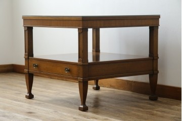 中古　DREXEL HERITAGE(ドレクセルヘリテイジ)　Triune(トライユン)シリーズ　すっきりした佇まいのエンドテーブル　(R-065862)