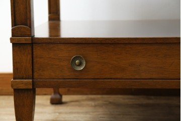 中古　DREXEL HERITAGE(ドレクセルヘリテイジ)　Triune(トライユン)シリーズ　すっきりした佇まいのエンドテーブル　(R-065862)