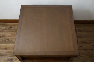 中古　DREXEL HERITAGE(ドレクセルヘリテイジ)　Triune(トライユン)シリーズ　すっきりした佇まいのエンドテーブル　(R-065862)