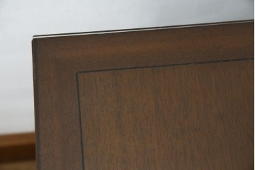 中古　DREXEL HERITAGE(ドレクセルヘリテイジ)　Triune(トライユン)シリーズ　すっきりした佇まいのエンドテーブル　(R-065862)