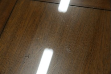 中古　DREXEL HERITAGE(ドレクセルヘリテイジ)　Triune(トライユン)シリーズ　すっきりした佇まいのエンドテーブル　(R-065862)