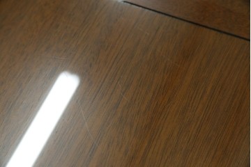 中古　DREXEL HERITAGE(ドレクセルヘリテイジ)　Triune(トライユン)シリーズ　すっきりした佇まいのエンドテーブル　(R-065862)