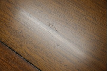 中古　DREXEL HERITAGE(ドレクセルヘリテイジ)　Triune(トライユン)シリーズ　すっきりした佇まいのエンドテーブル　(R-065862)