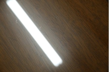 中古　DREXEL HERITAGE(ドレクセルヘリテイジ)　Triune(トライユン)シリーズ　すっきりした佇まいのエンドテーブル　(R-065862)