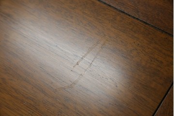 中古　DREXEL HERITAGE(ドレクセルヘリテイジ)　Triune(トライユン)シリーズ　すっきりした佇まいのエンドテーブル　(R-065862)