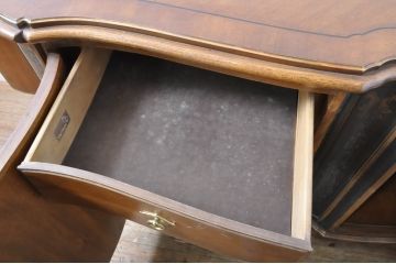中古　希少!!　DREXEL HERITAGE(ドレクセルヘリテイジ)　シノワズリ様式　優美で華やかな装飾が見事なサイドボード(カウンター、キャビネット、収納棚、戸棚、中国美術)(R-065864)