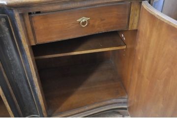 中古　希少!!　DREXEL HERITAGE(ドレクセルヘリテイジ)　シノワズリ様式　優美で華やかな装飾が見事なサイドボード(カウンター、キャビネット、収納棚、戸棚、中国美術)(R-065864)