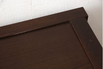 中古　美品　タモ材　重厚感のある佇まいが魅力の水屋箪笥サイドボード(サイドキャビネット、収納棚、戸棚、食器棚)(R-065867)