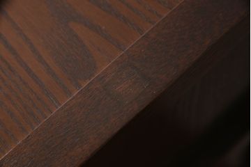 中古　美品　タモ材　重厚感のある佇まいが魅力の水屋箪笥サイドボード(サイドキャビネット、収納棚、戸棚、食器棚)(R-065867)