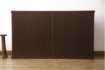 中古　美品　タモ材　重厚感のある佇まいが魅力の水屋箪笥サイドボード(サイドキャビネット、収納棚、戸棚、食器棚)(R-065867)